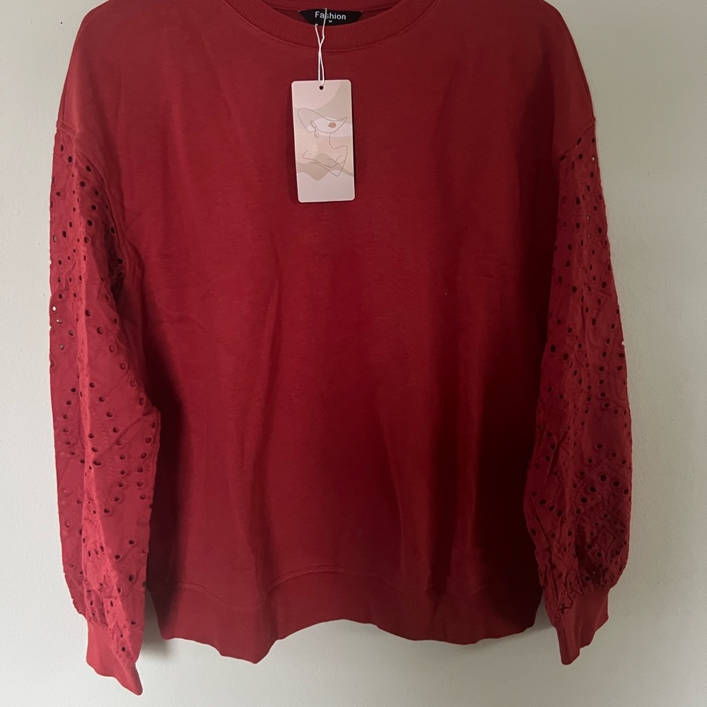 Red Cotton Sweater with Lace Sleeves